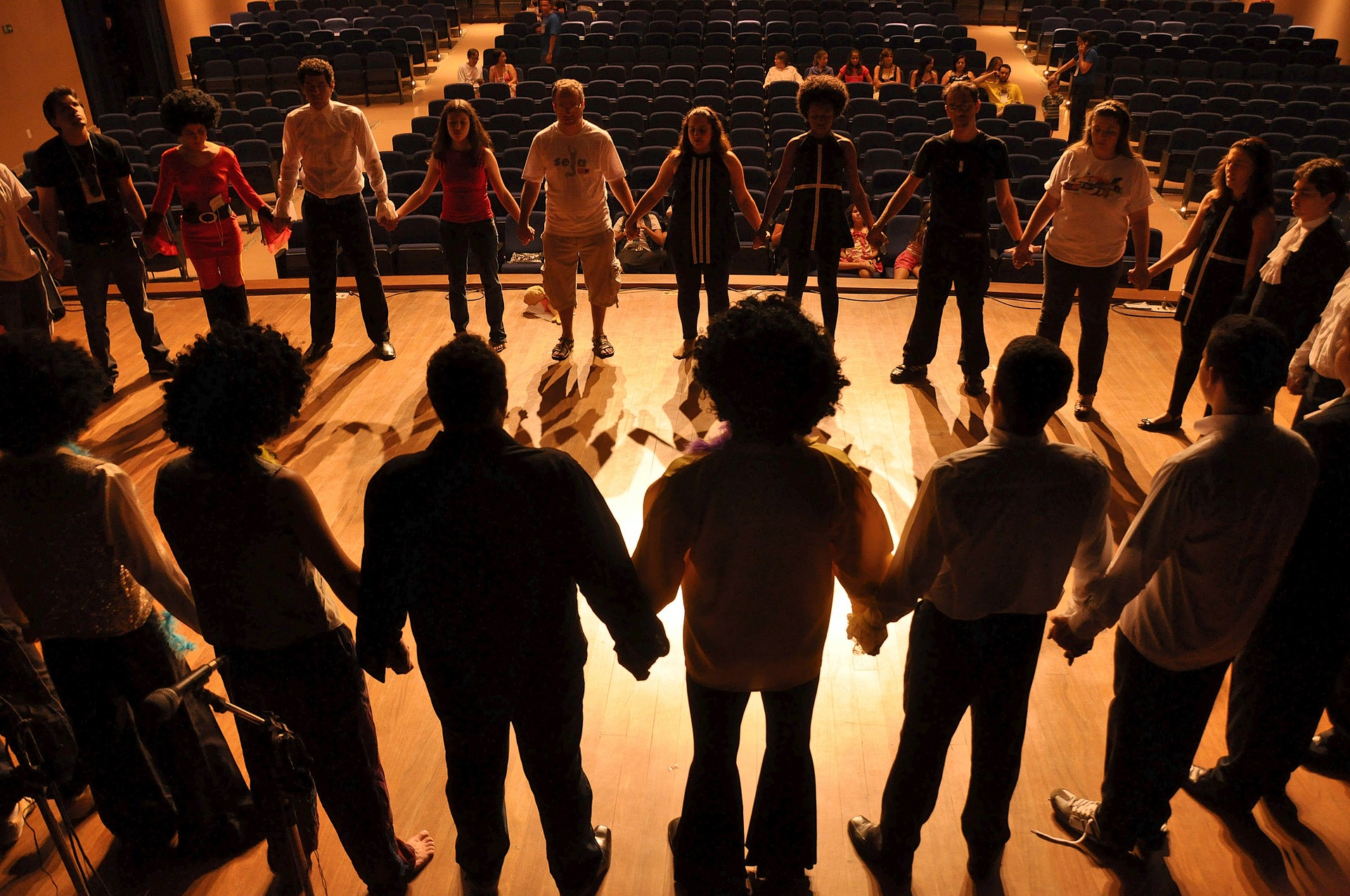 Spettacoli fine anno laboratori teatrale, musicale e danza